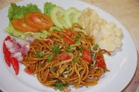 http://lintashere.blogspot.com/2015/01/jangan-makan-mie-dan-coklat-bersamaan.html