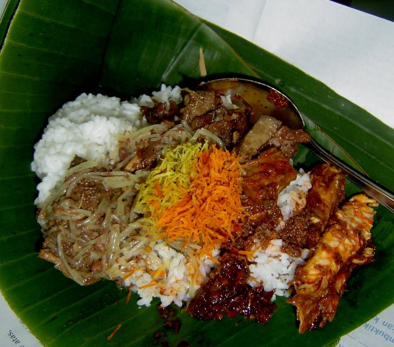 Lesehan Ayam Jantan 3 Makanan Favorit di Jawa Timur 