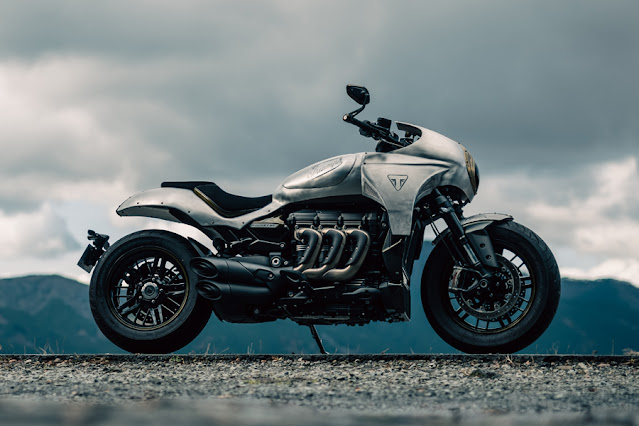 Triumph Rocket 3 By Custom Works Zon