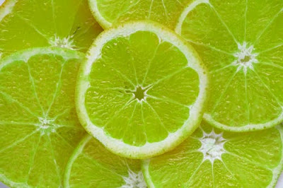 sliced lemon