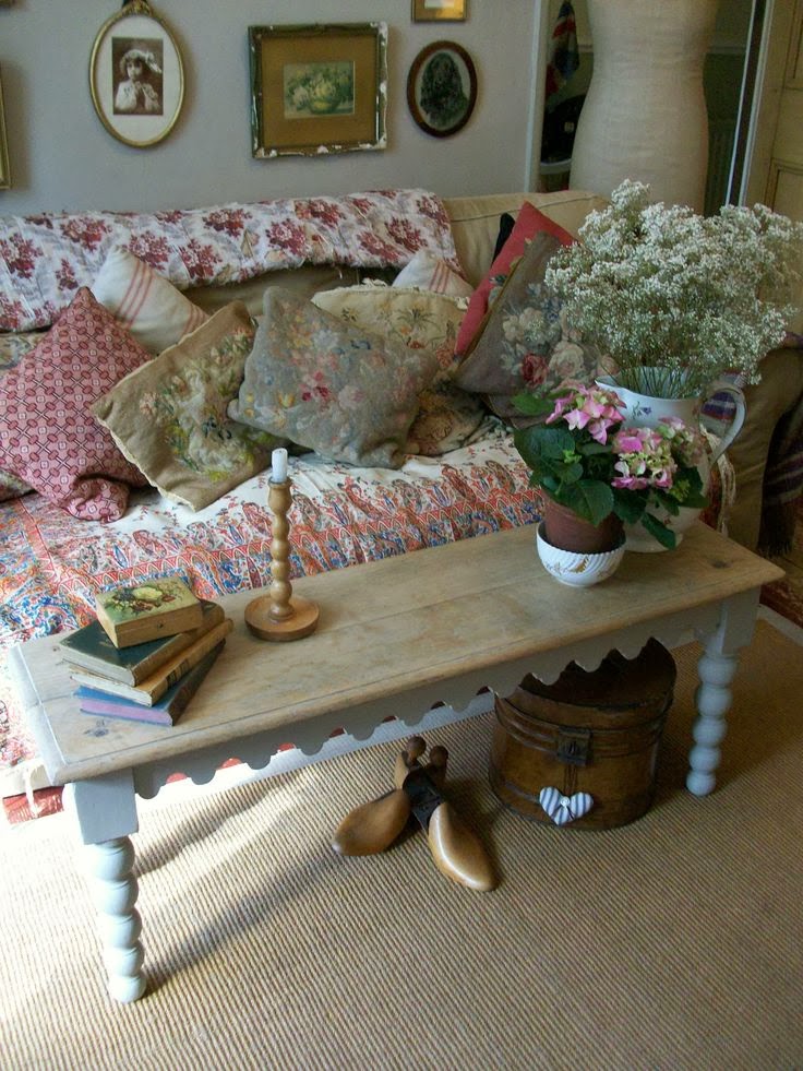 Eye For Design: Decorating Vintage Cottage Style Interiors Eye For Design: Decorating Vintage Cottage Style Interiors