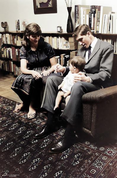 Bobby Fischer, sister, Joan and her daughter, Elisabeth, 1962.