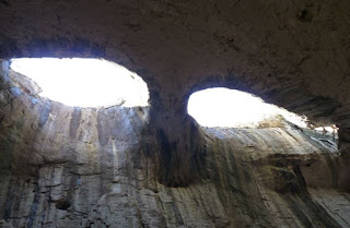 Cueva de Projodna o Prohodna. 