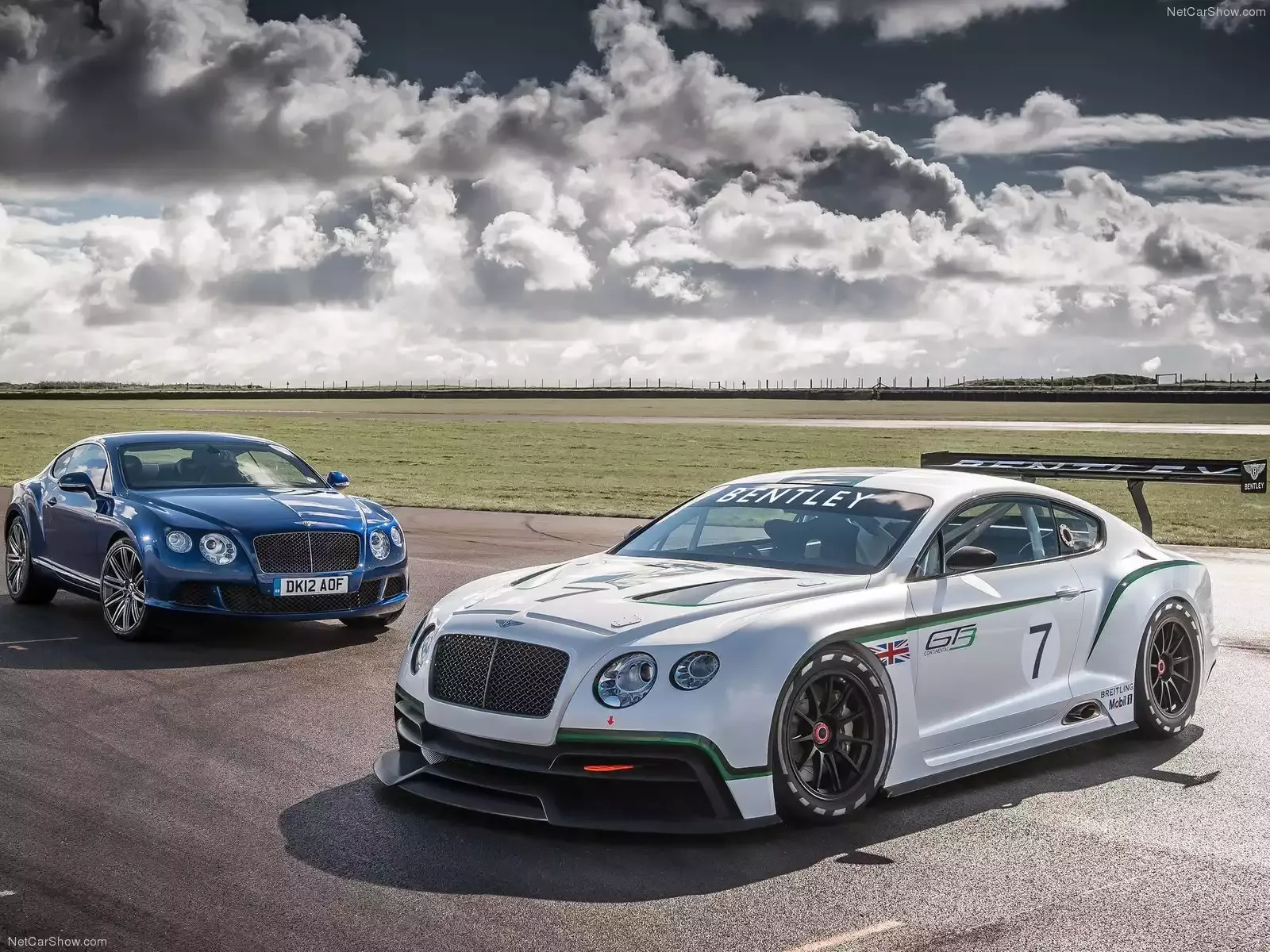 Hình ảnh xe ô tô Bentley Continental GT3 Concept 2012 & nội ngoại thất