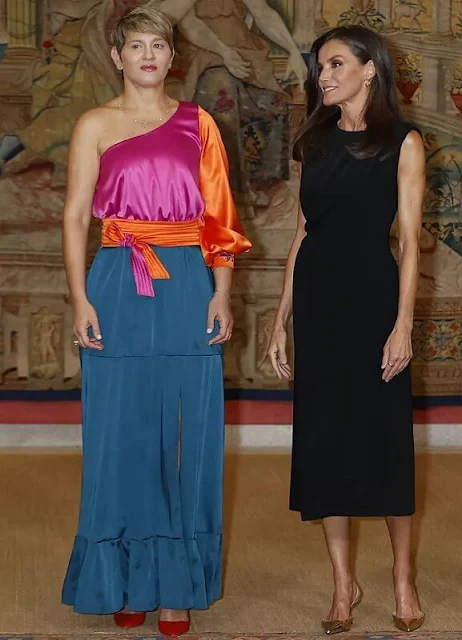 Queen Letizia wore a black dress. President of Colombia Gustavo Francisco Petro and his wife First Lady Veronica Alcocer