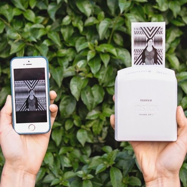 Instax Share SP-1, Cetak Foto Langsung Jadi Dari Smartphone