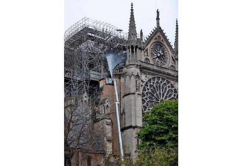 Notre Dame, en fotos: el día después de la tragedia que castigó al corazón de París