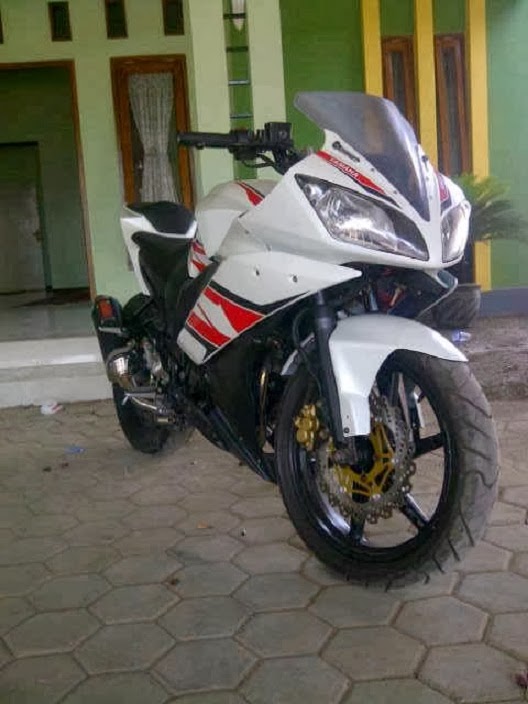 Roda Depan Byson Modifikasi Ala FZ R15 2 title=