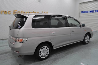 2002 Toyota Gaia for Uganda