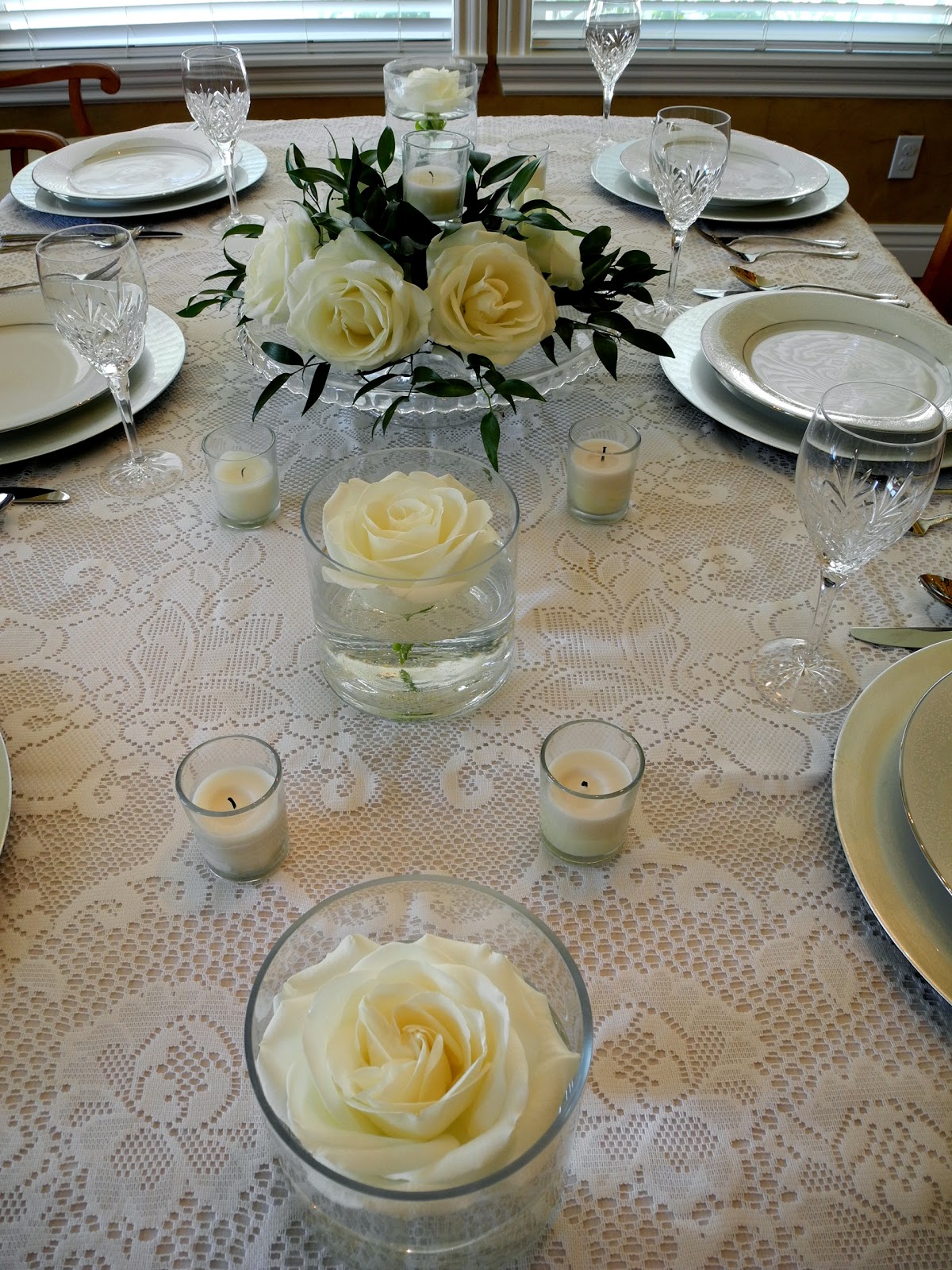 white wedding centerpieces