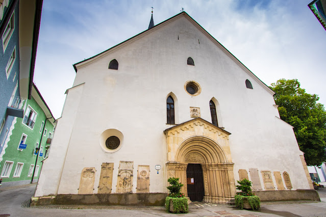 Pfarrkirche Sankt Veit an der Glan (Hl. Dreifaltigkeit)-Sankt Veit an der Glan-Carinzia