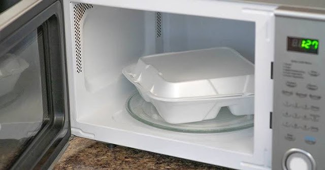 Awas! Ini Jenis Wadah Yang TIdak Boleh Dimasukkan Microwave