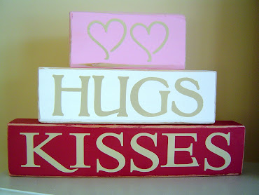 #4 Hugs and Kisses Wallpaper