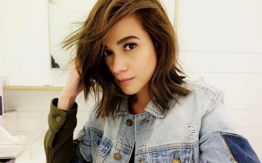  Female Celebrities Who Shocked The Internet After They Cut Their Hair Short