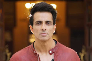 Wife: Sonali Sood  Education Educational Qualification: Graduation in Electronic Engineering  School: Sacred Heart School, Moga  College: Yeshwantrao chavan colloge of Engineering, Nagpur