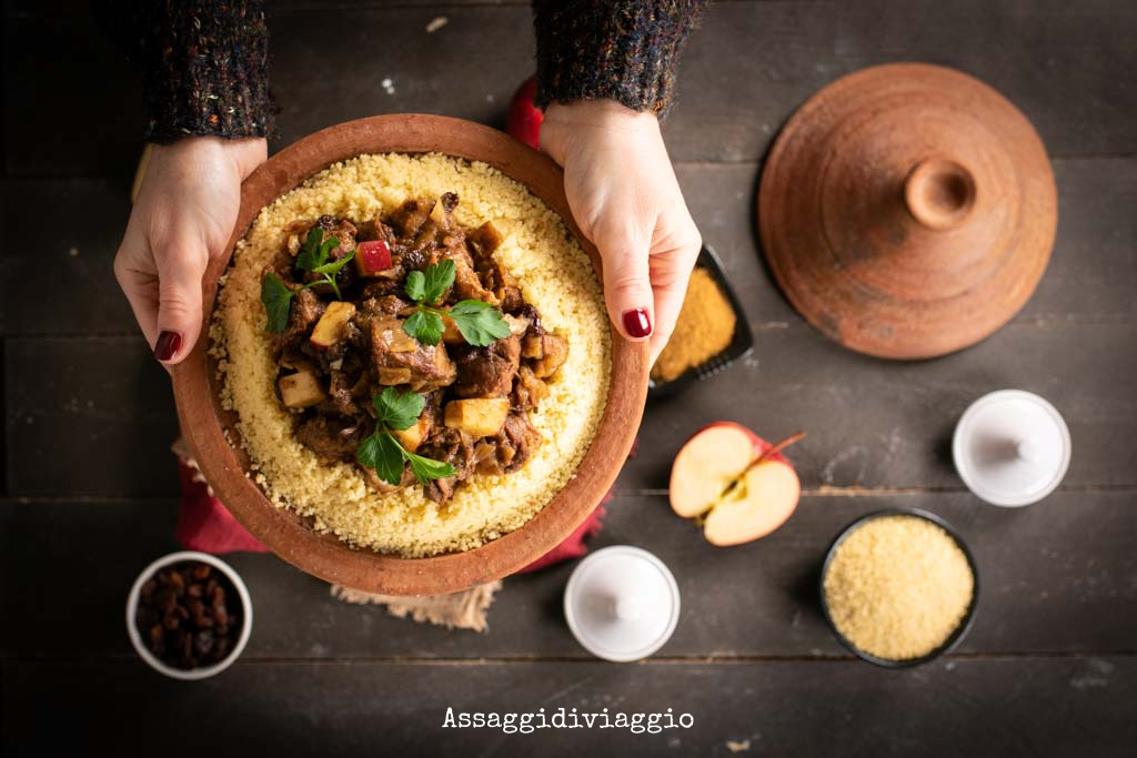 Tajine di agnello, mele e uvetta con cous cous