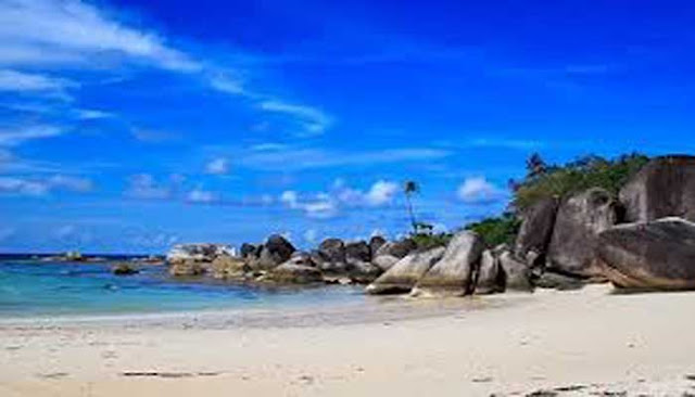 Pantai Terindah Di Pulau Bangka  