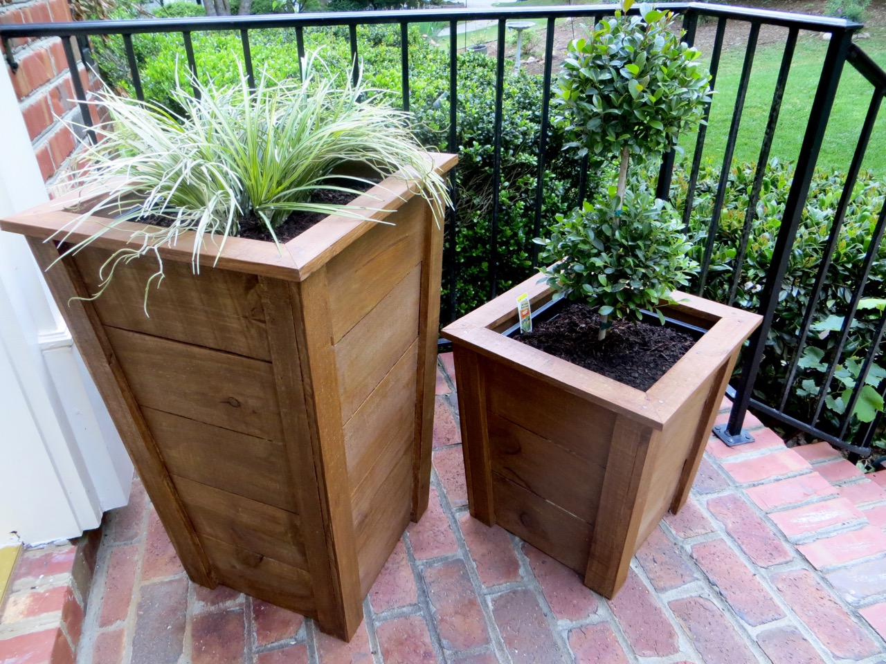 The Project Lady: DIY Tutorial - Decorative Wood Planter Boxes