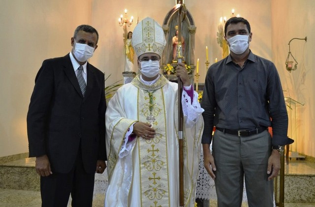 Prefeito Zito Barbosa participa da Missa Solene de Posse Canônica de Dom Moacir Arantes como Bispo Diocesano de Barreiras