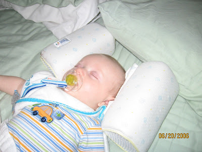 Baby Sleep Issues on Sugar Cookie Queen  Sleep Positioner Issues  A Blast From