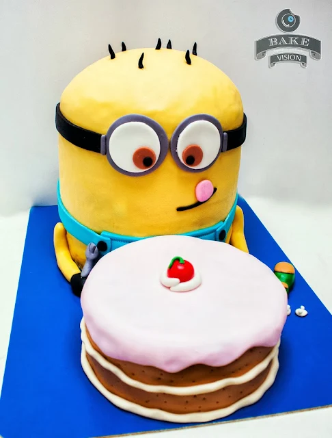 Minions birthday cake. 