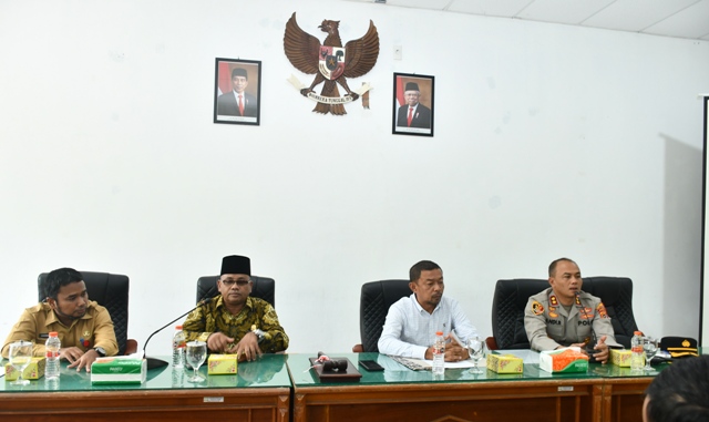 Kapolres Aceh Timur Bersama Ketua DPRK Menerima Audiensi Perwakilan Pemuda dan Mahasiswa, Terkait Kenaikan Harga BBM