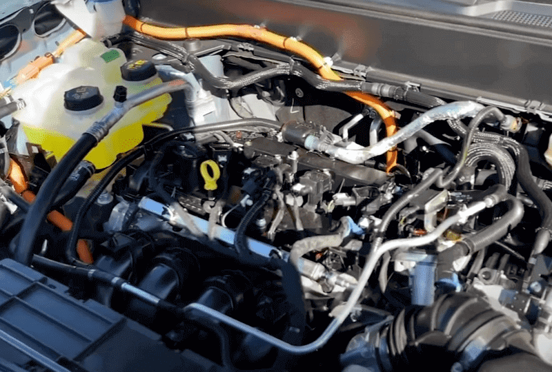 2023 ford maverick engine