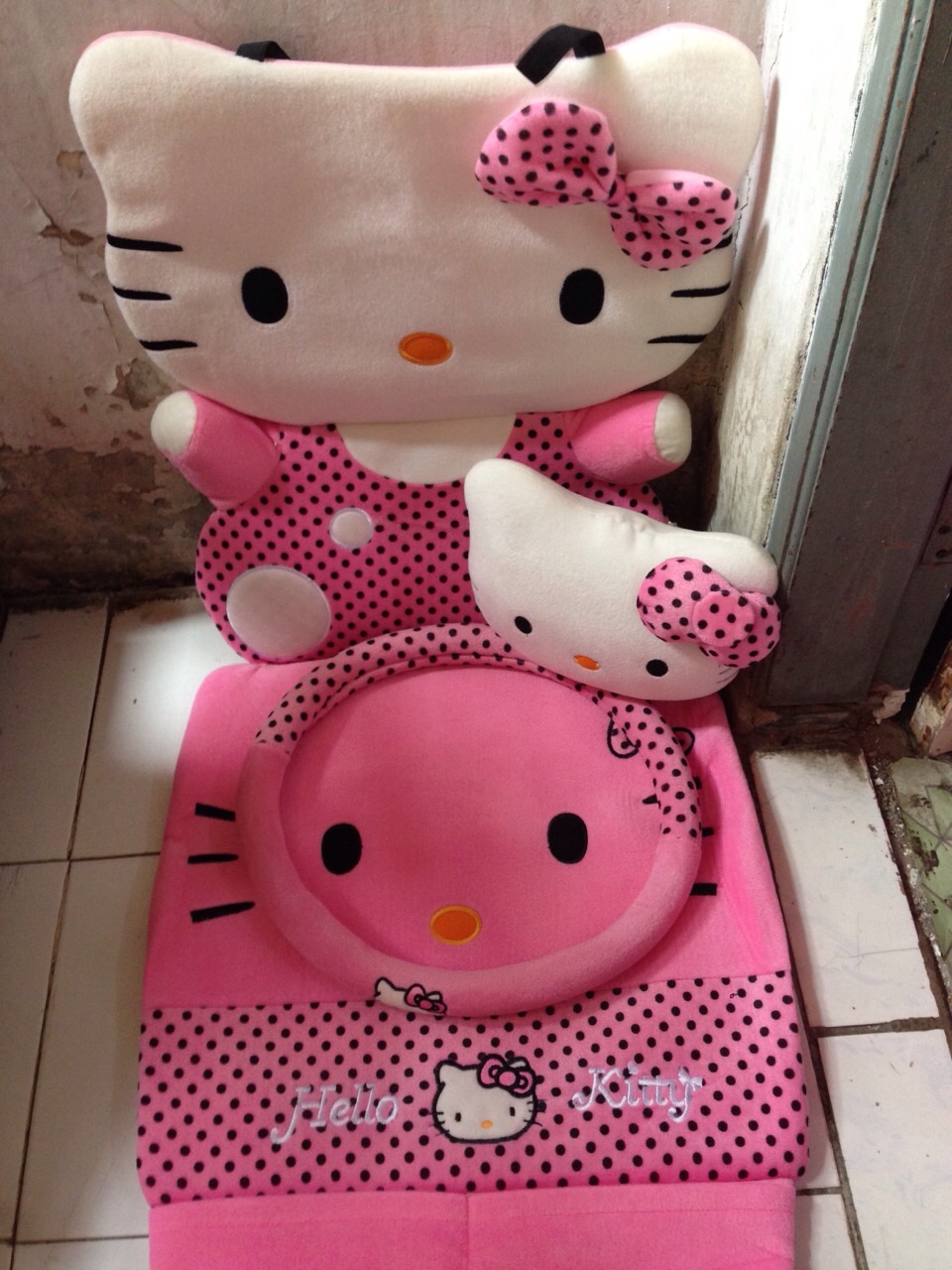 TokoHelloKitty Seat Cover Hello Kitty Jok Mobil Hello Kitty 3D