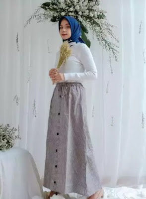  ini ialah busana dengan rancangan terbaru serta versi terbaru yang sesuai buat para pintar balig cukup akal √50+ Model Baju Muslim Anak Muda Sekarang 2022