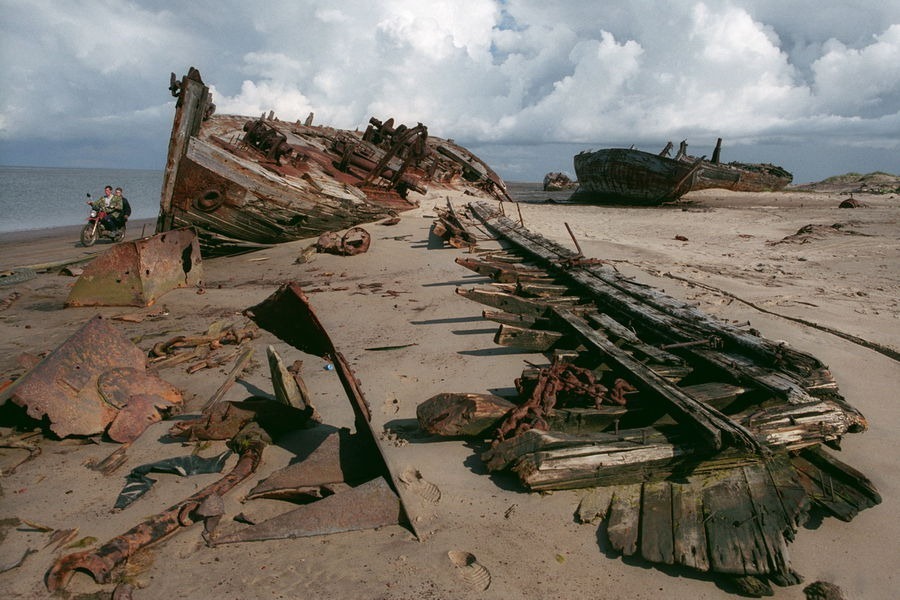 Remains of the fishing fleet once totaling more then 70 the ships. Aug. 2005