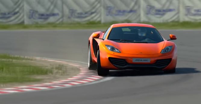 McLaren MP4-12C Human -VS- McLaren MP4-12C AI (artificial intelligence)