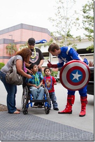 Make A Wish San Diego - Captain America - Fashion Valley Mall (5 of 15)
