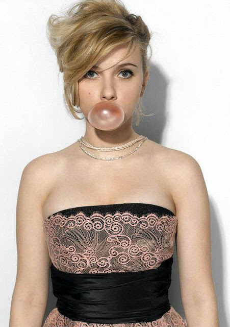 Scarlett Johansson looking really cute