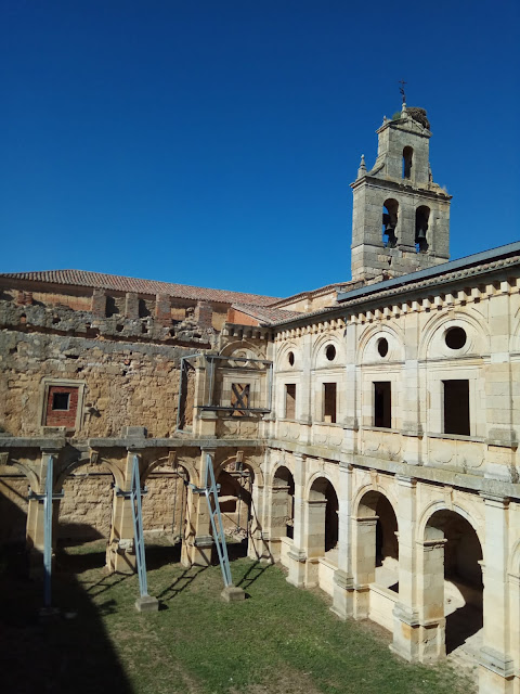 Monasterio de Santa María de Sandoval en Villaverde de Sandoval | Mansilla Mayor | Monasterio Cisterciense