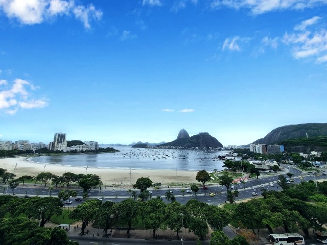 uma foto panorâmica do Rio de Janeiro