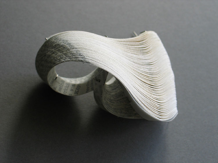 daily paper fix: paper jewelry