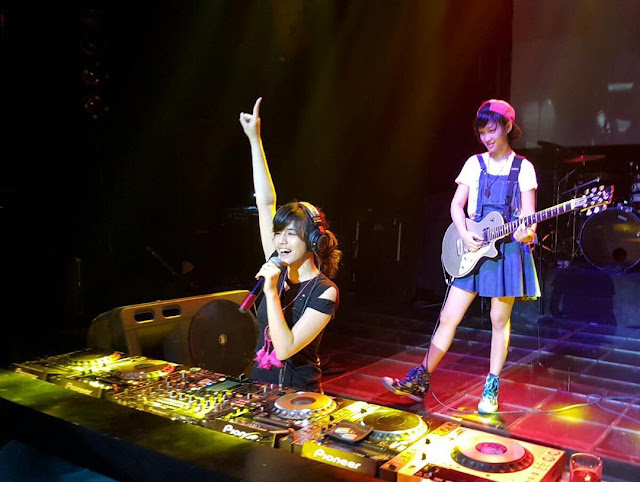 dj una