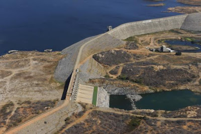 Nível de água do Açude do Castanhão, no Ceará, atinge volume morto