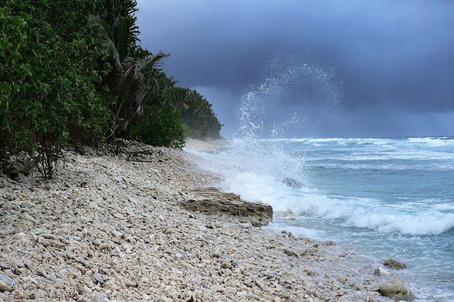 Tides in Tuvalu