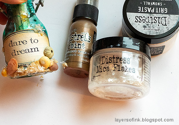 Layers of ink - Altered Bottle Message in a bottle tutorial by Anna-Karin Evaldsson.