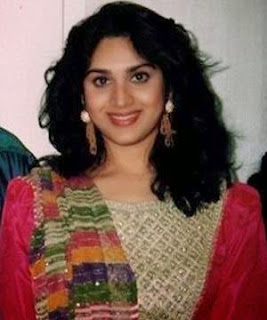 Meenakshi Seshadri 