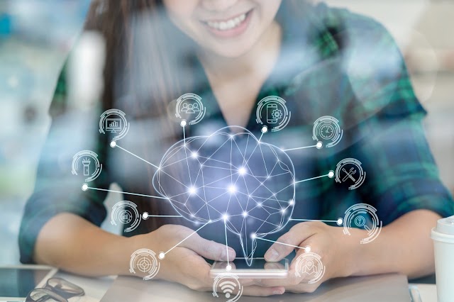 La primera aplicación con Inteligencia Artificial en la enseñanza del inglés, llega a Colombia y la región