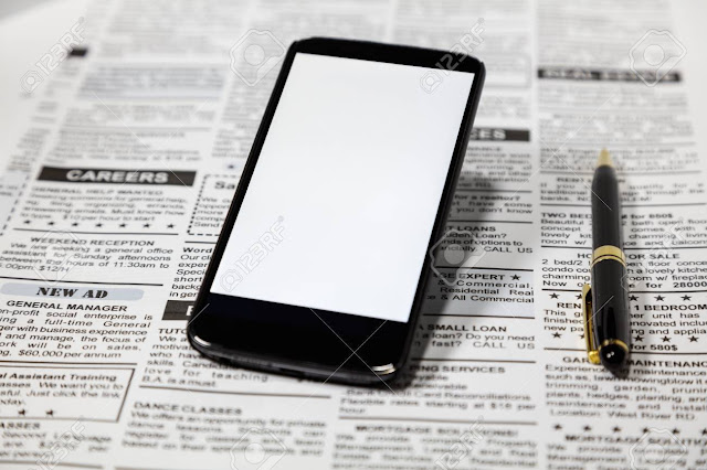 telefono inteligente vs periodico, smartphone vs periodico.  