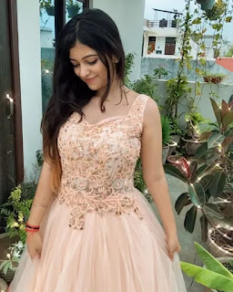 Riya Pandey Full HD Photos
