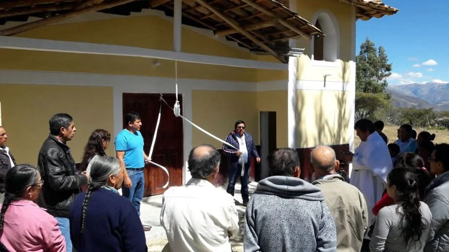 El alcalde provincial de San Marcos Carlos Machuca Romero, atendiendo al comité de fiesta del caserío Vallicopampa, comprensión del distrito de Ichocán y en el advenimiento de su fiesta patronal en honor al patrón “San Juan Bautista”, atendió a la solicitud y se logró dar el mantenimiento necesario y se realizó la entrega al párroco de la Iglesia. En coordinación con las autoridades del distrito y nuestro alcalde provincial de San Marcos; el domingo 23 de junio se reunieron en el caserío ya mencionado para realizar la reinauguración de la iglesia matriz y participar de la fiesta patronal.