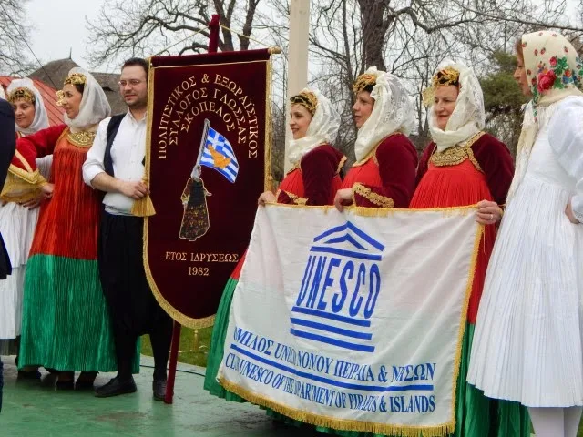 Επέστρεψε γεμάτο εμπειρίες (Πολιτιστικός Σύλλογος Γλώσσας-Χορευτική Ομάδα)