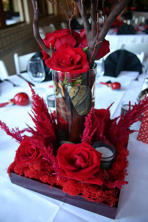 red wedding centerpieces