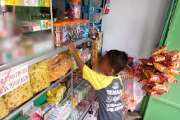 Menyediakan Jajanan Anak di Warung