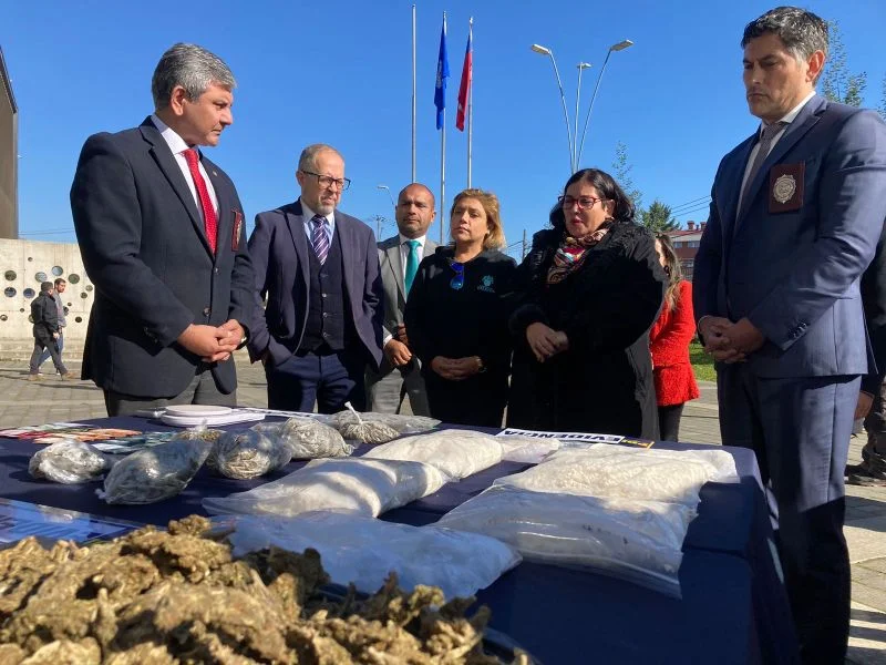 PDI detuvo a dos personas e incautó más de 8 kilos de drogas en Valdivia