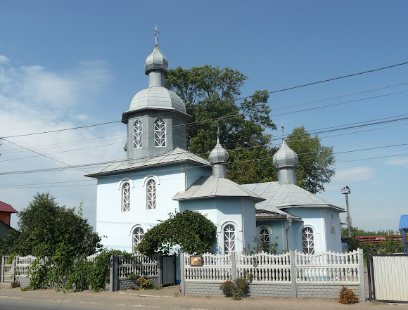 Лужаны. Деревянная церковь великомученика Иоанна Сучавского. 18 в.